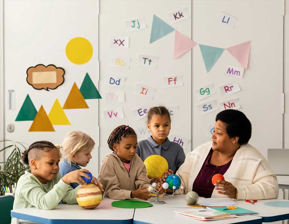 classrooms,-schools-with-children-from-different-ethnic-regions2
